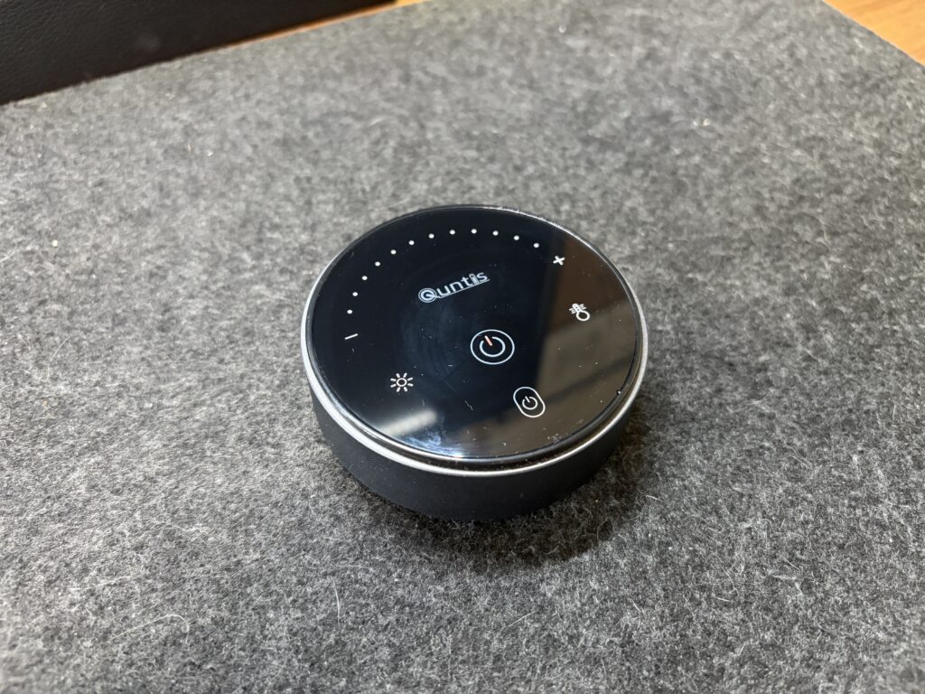 Quntisモニターライト付属のワイヤレスリモコン(LI-HY-0214-GY)