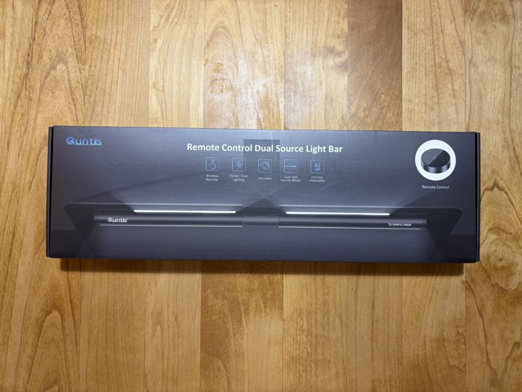 Quntisモニターライト(LI-HY-0214-GY)の外箱。シンプルで高級感のあるパッケージデザイン。